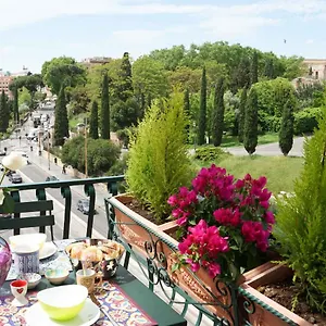 rental-in-rome-colosseo-view-luxury.it-romehotels.com/
